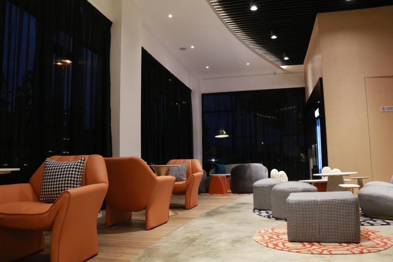 Otel Hotel Suite Sibu Buitenkant foto