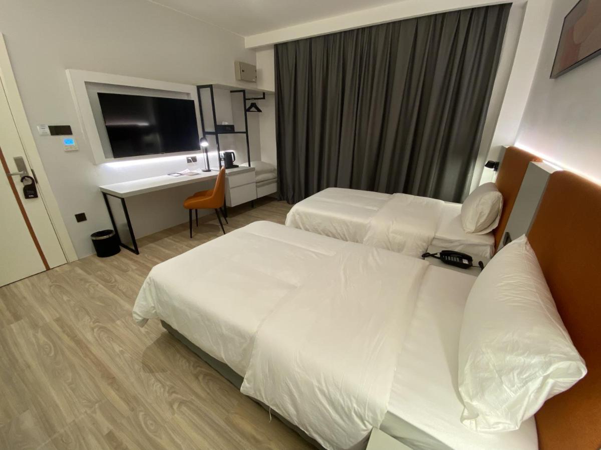 Otel Hotel Suite Sibu Buitenkant foto